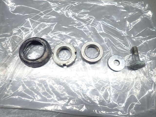 βEE18-3 スズキ GN125 LC6PCJB キャブ車 純正 ステムナット セット 交換用に！