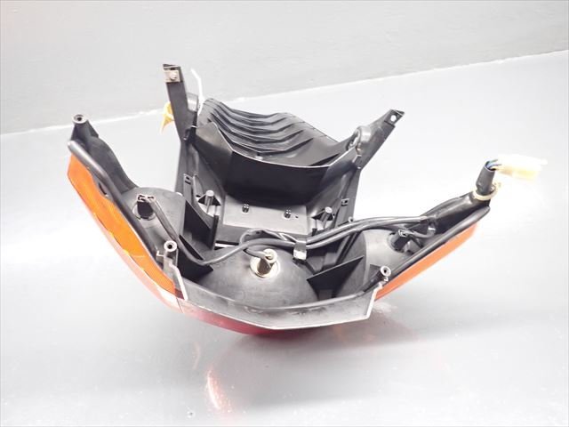 βEF02-1 ヤマハ シグナスX SR XC125SR (H18年式) 純正 テールランプ レンズ 破損無し！_画像6