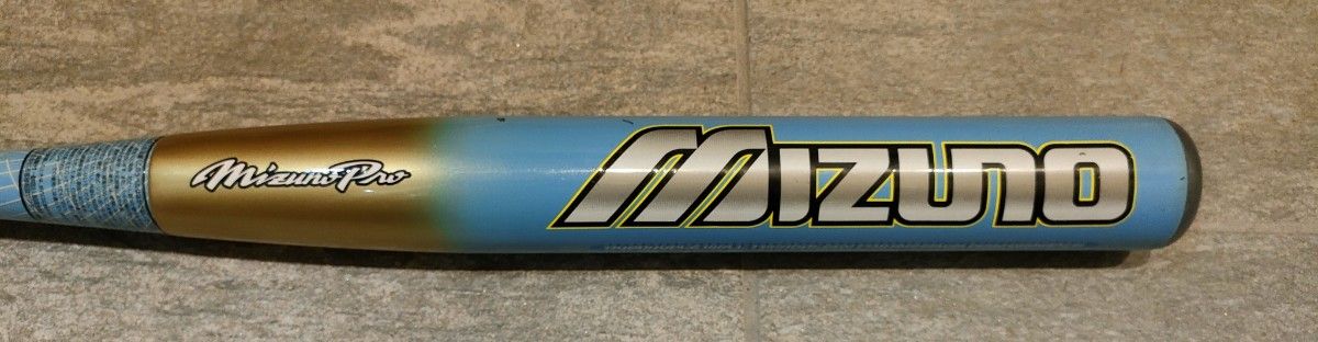 希少 初代ゴムボール専用AX4 ソフトボールバット 3号 軽量ミドル 希少 初代ゴムボール専用AX4 ソフトボールバット 3号 軽量ミドル