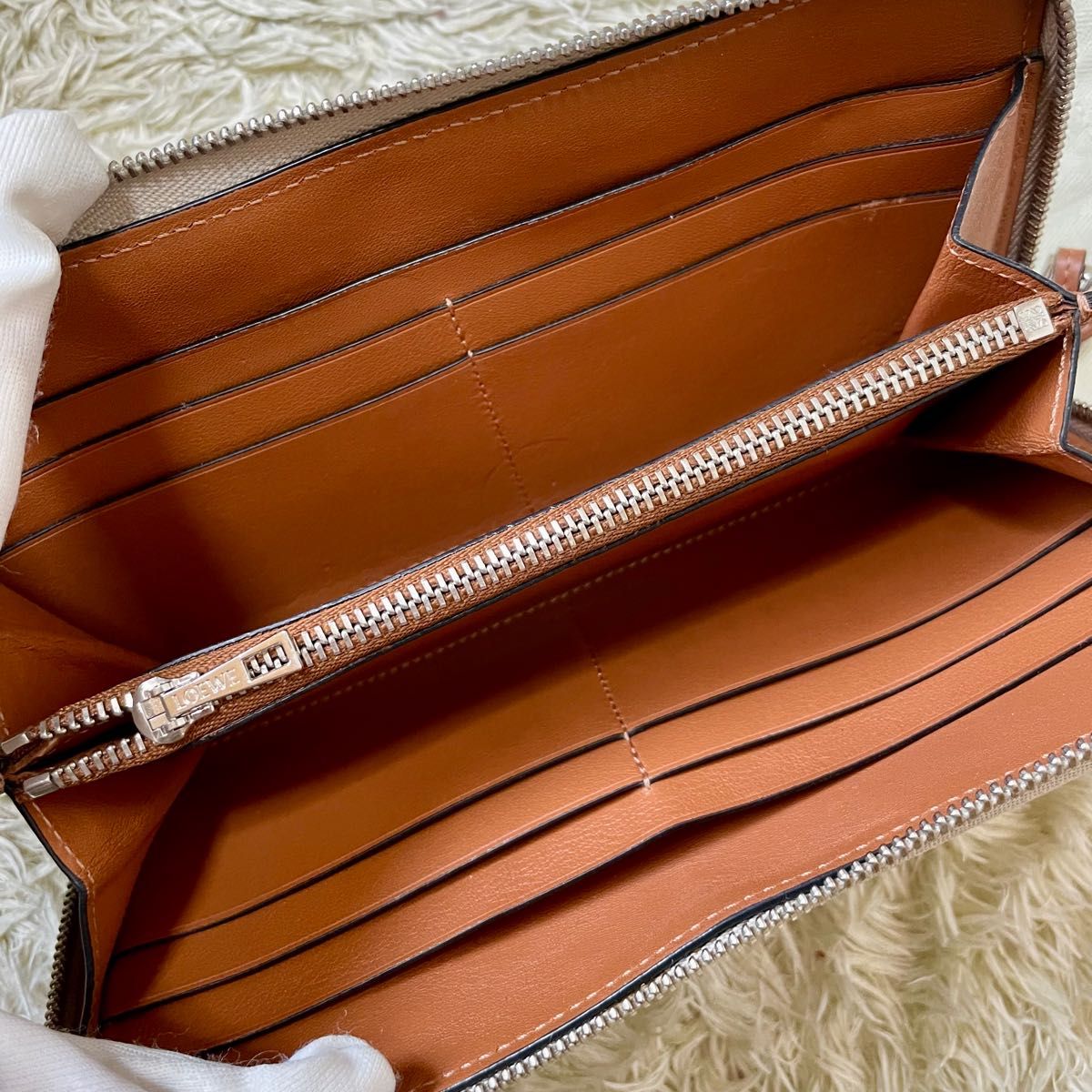 有名人芸能人】 【美品】LOEWE ビック レザー 長財布 ラウンド