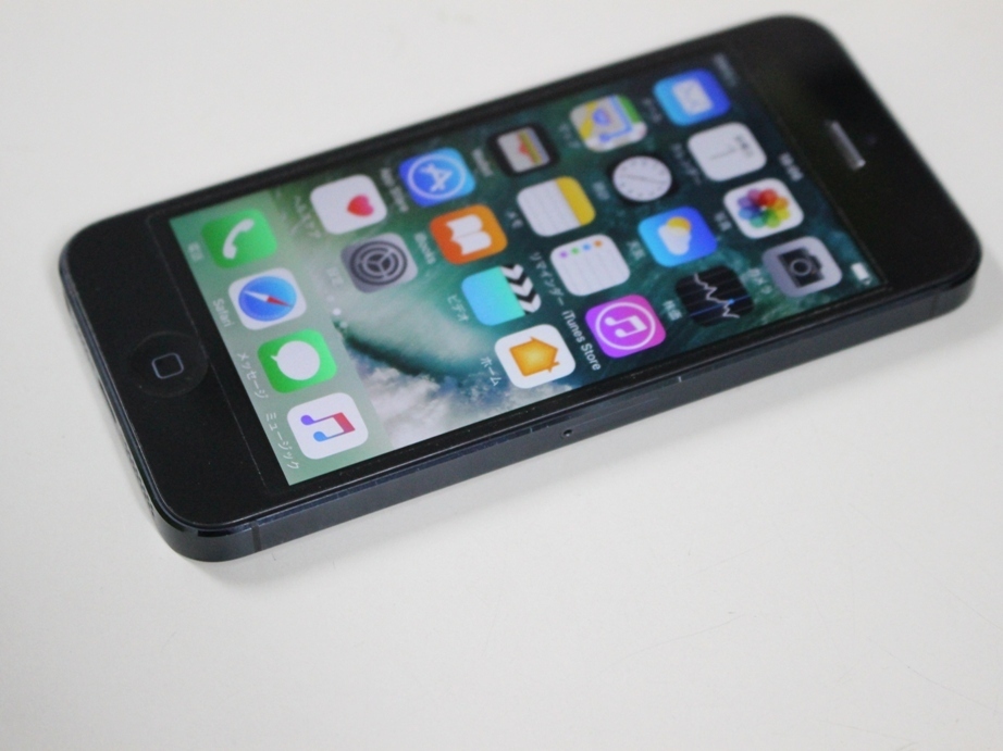 中古 Apple iPhone5 au 16G ブラック アップル A1429 動作確認済_画像5