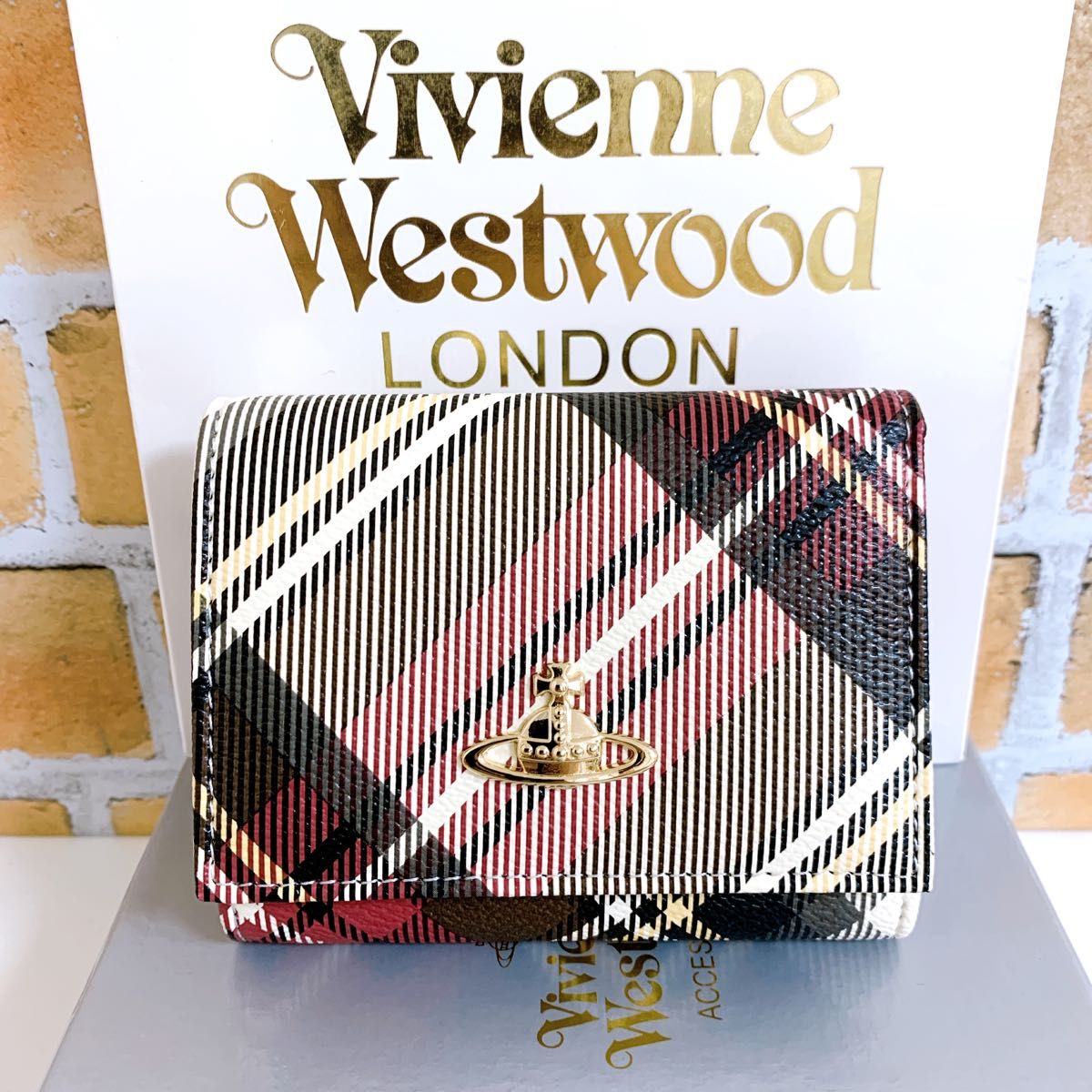 新品Vivienne Westwood エナメル三つ折り財布 - 通販 - guianegro.com.br