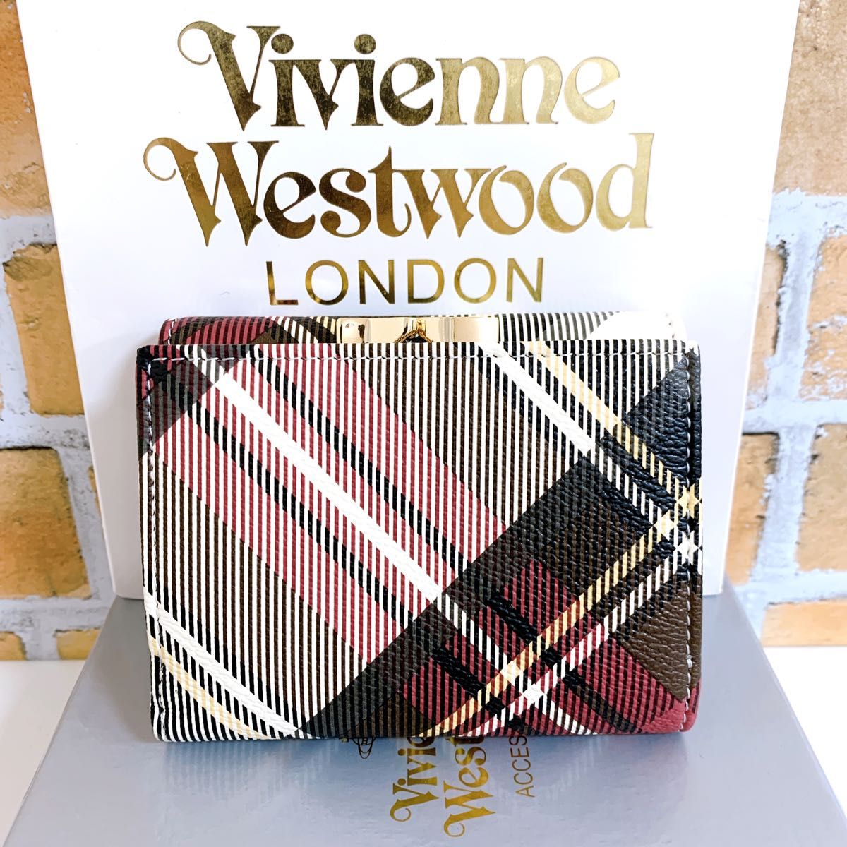 ショッパー付き/正規品】新品 三つ折り財布 Vivienne Westwood｜PayPay