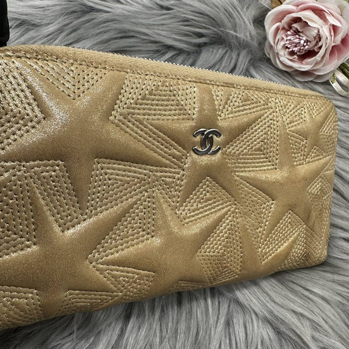日本限定モデル】 CHANEL シャネル 長財布 スター エンボス ゴールド