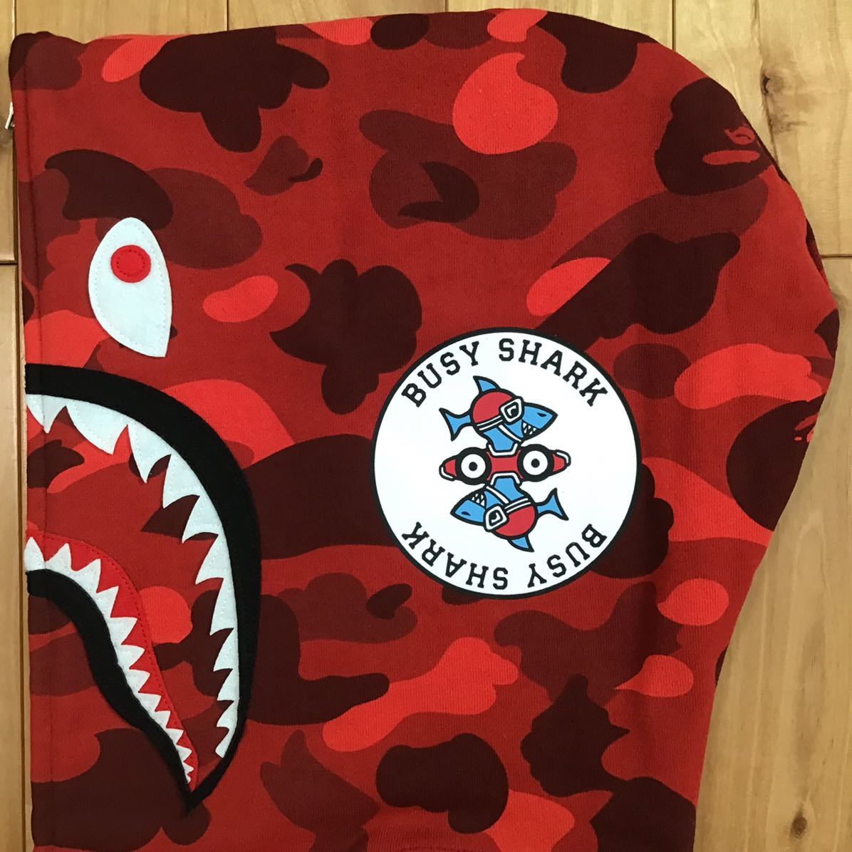 ヤフオク! - ☆美品☆ Red camo シャーク パーカー Lサイズ