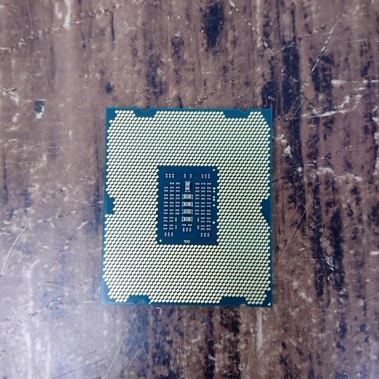 【動作確認済】Intel XEON CPU E5-2630LV2 2.40GHz‐2.80GHz 6C12T FCLGA 2011 パソコン PCパーツ
