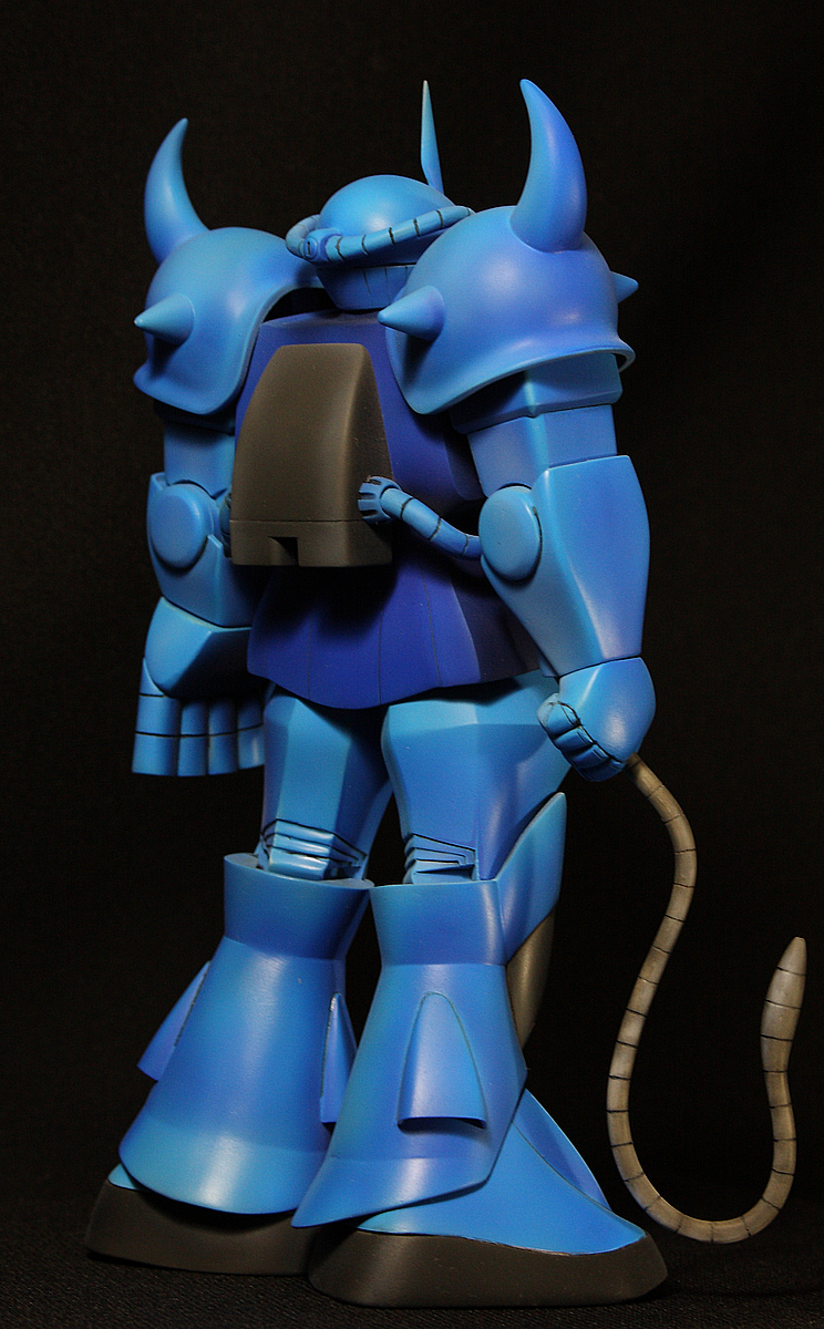 旧キット 1 100 グフ 完成品 ガンダムのプラモデル 旧キット 1 100 グフ 完成品 ガンダムのプラモデル
