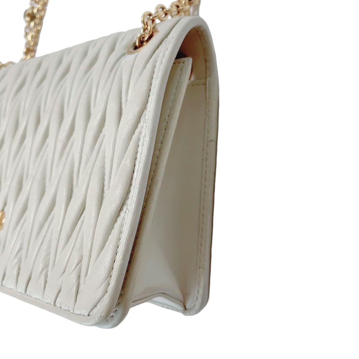 《セール》miumiu マトラッセ マテラッセ ナッパ レザー ビジュー バッグ 2way 白