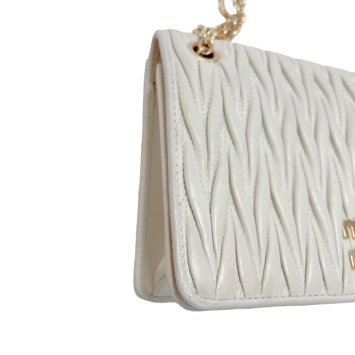 《セール》miumiu マトラッセ マテラッセ ナッパ レザー ビジュー バッグ 2way 白