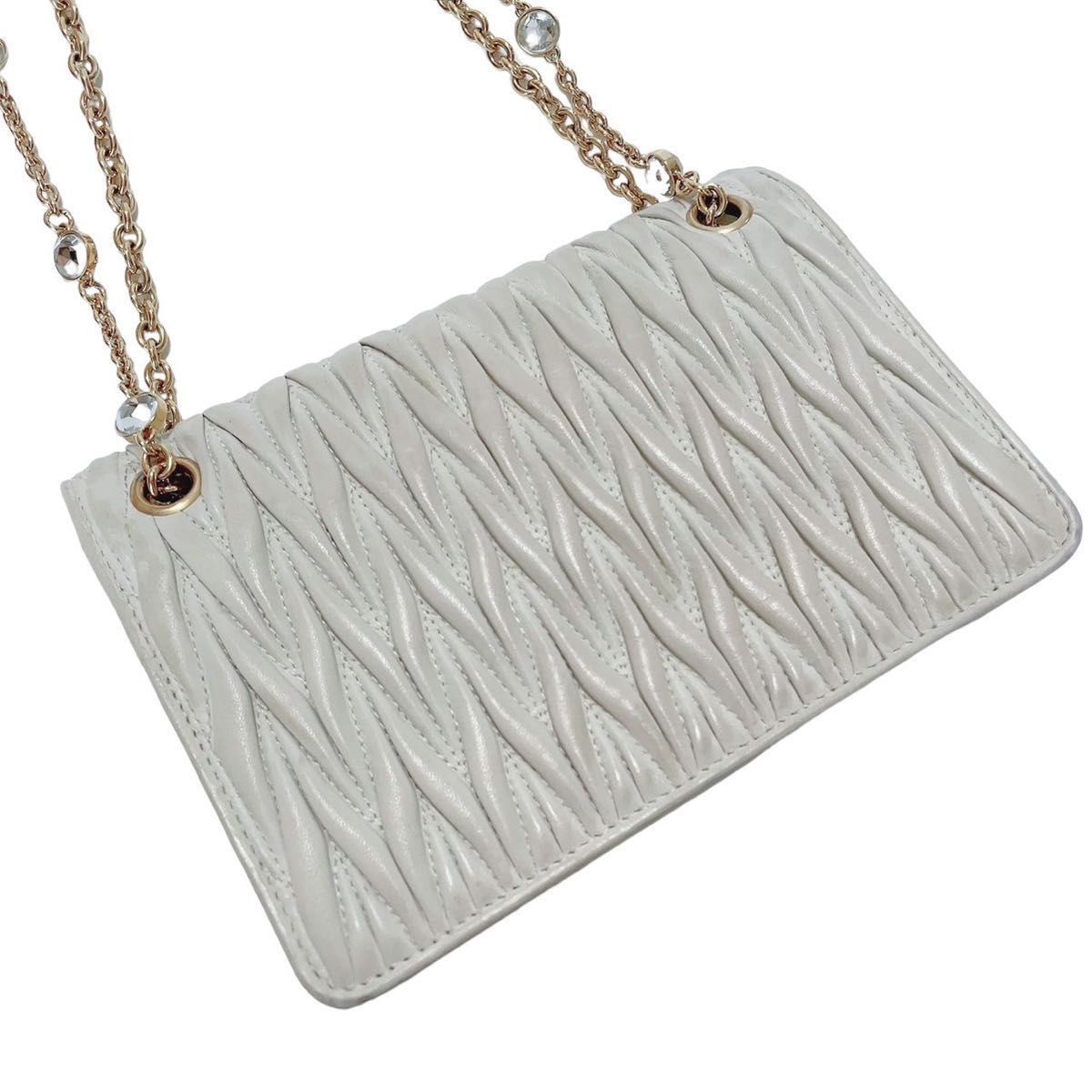 《セール》miumiu マトラッセ マテラッセ ナッパ レザー ビジュー バッグ 2way 白