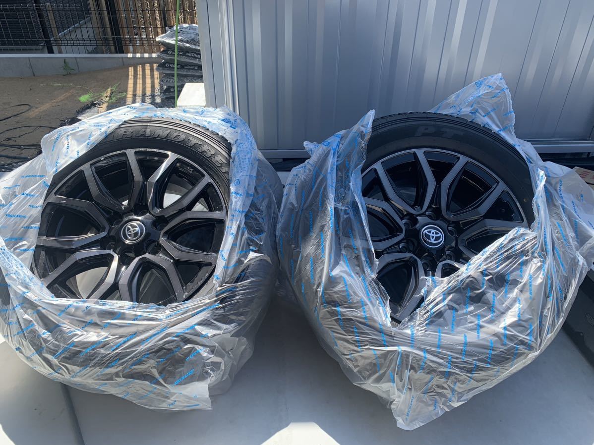 ハイラックスGRS 新車10キロ以内で取り外し 純正18インチアルミ