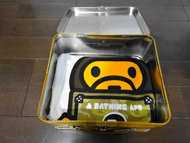 非売品 BAPEMANIA ゴールドカード ランチBOX付き ベイビーマイロ ラメTシャツ A BATHING APE（ア ベイシング エイプ）【Ｌ】 NIGO 新品_画像1