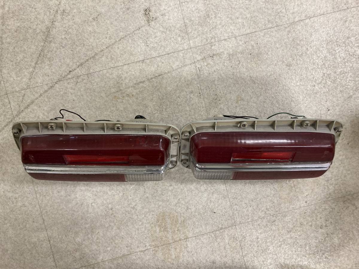 フェアレディZ S30Z ワンテール輸出用レッドテール左右セット 240Z