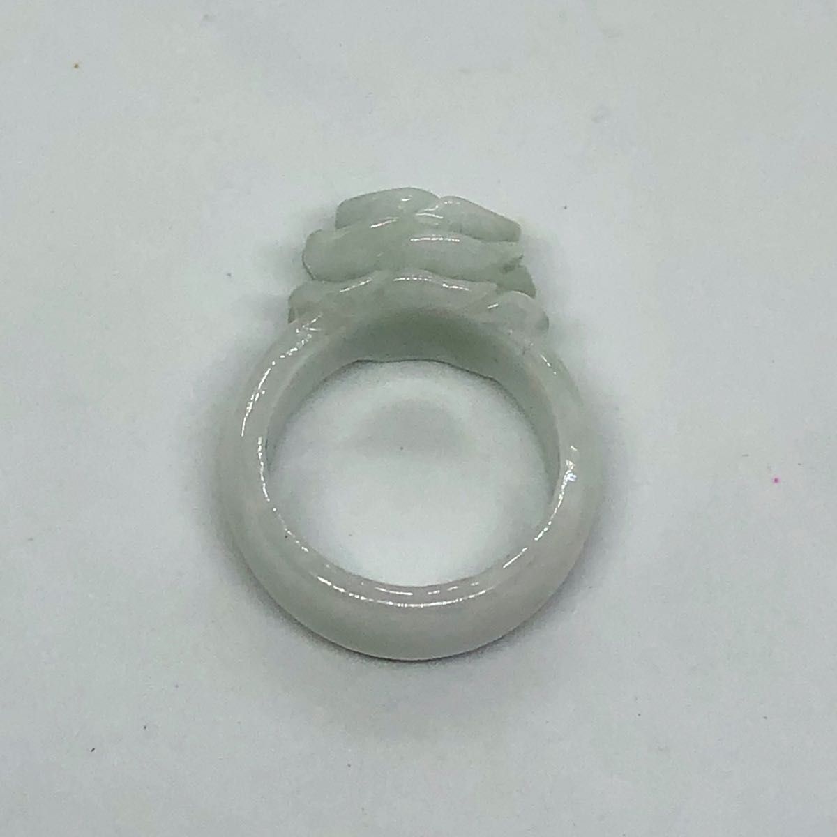 本翡翠 薔薇彫り リング 天然石 ミャンマー産 翡翠 彫刻 指輪 17号 高品質 ひすい