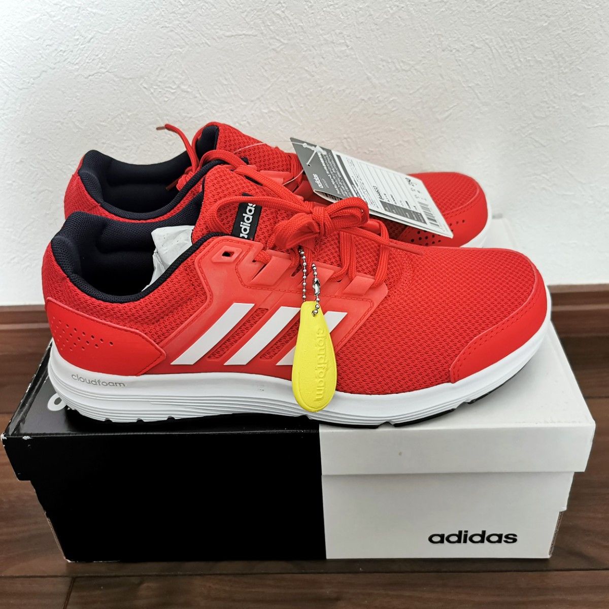 【25.0cm】　新品　タグ付き　adidas GLX4 M RED　品番 B44633