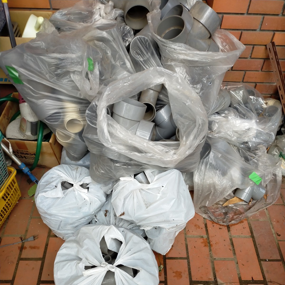 育良精機 塩ビ管カッター 塩ビパイプカッターIS-VPC300 補助 育良精機 塩ビ管カッター 塩ビパイプカッターIS-VPC300 補助