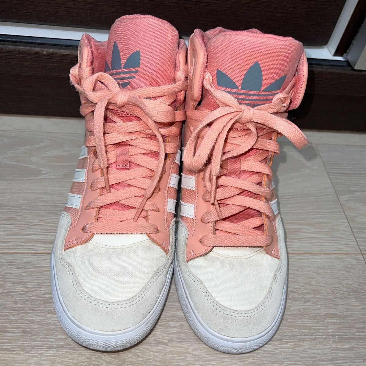 adidasアディダスレディースシューズハイカットサーモンピンク23 adidasアディダスレディースシューズハイカットサーモンピンク23
