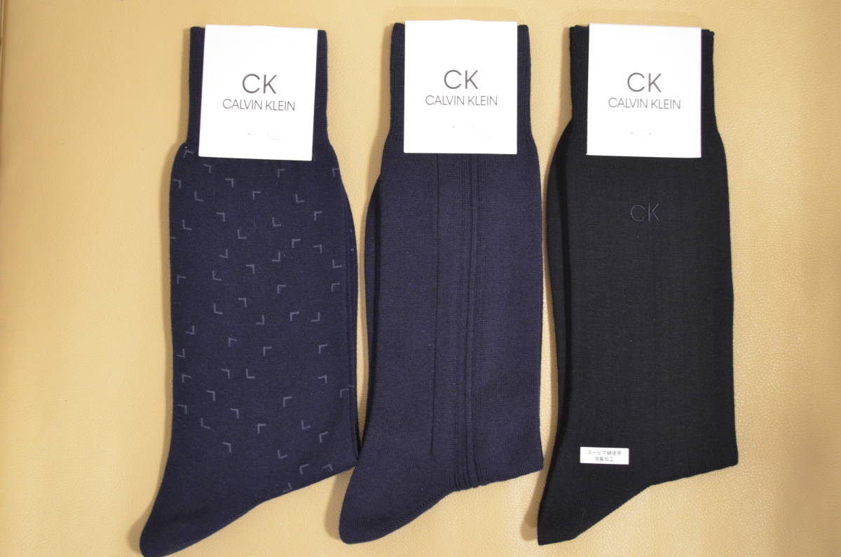 新品　未使用　タグ付き　男性　CALVIN KLEIN　カルバンクライン　綿混ソックス　紺色３足セット　送料無料_画像1