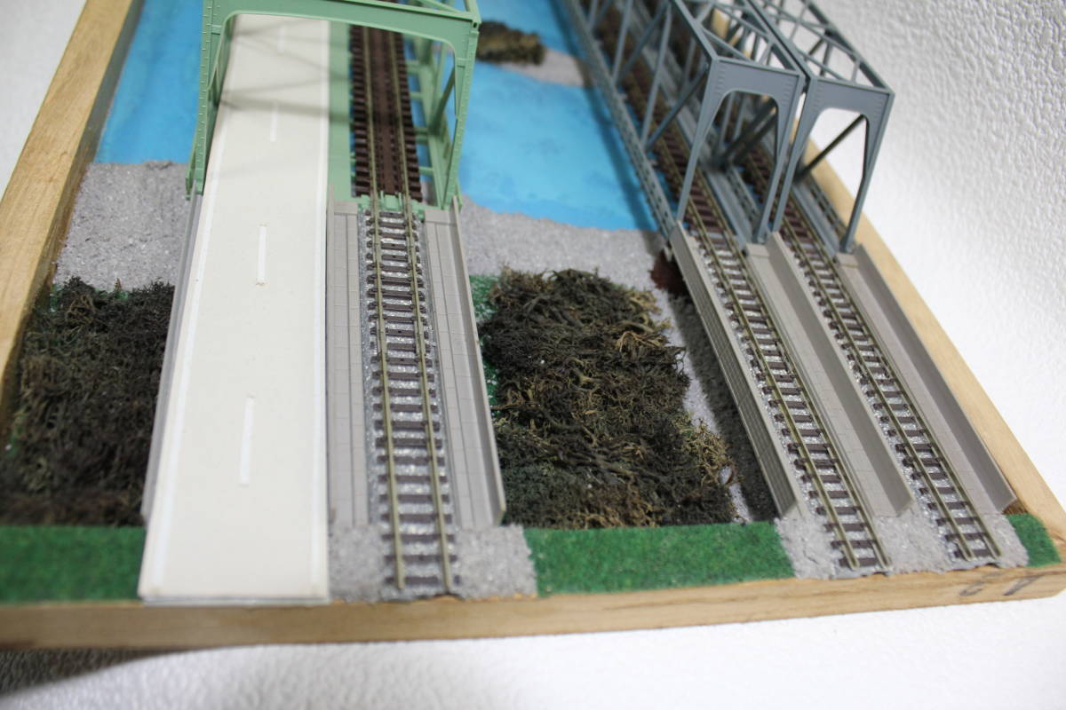 Nゲージ ジオラマ模型 レイアウト 複線 単線鉄橋