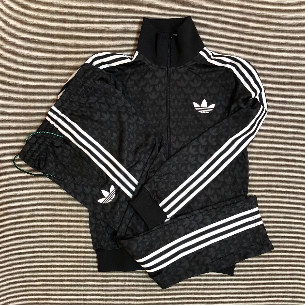 完売品】adidas originalrs ジャージ 70S モノグラム 黒-