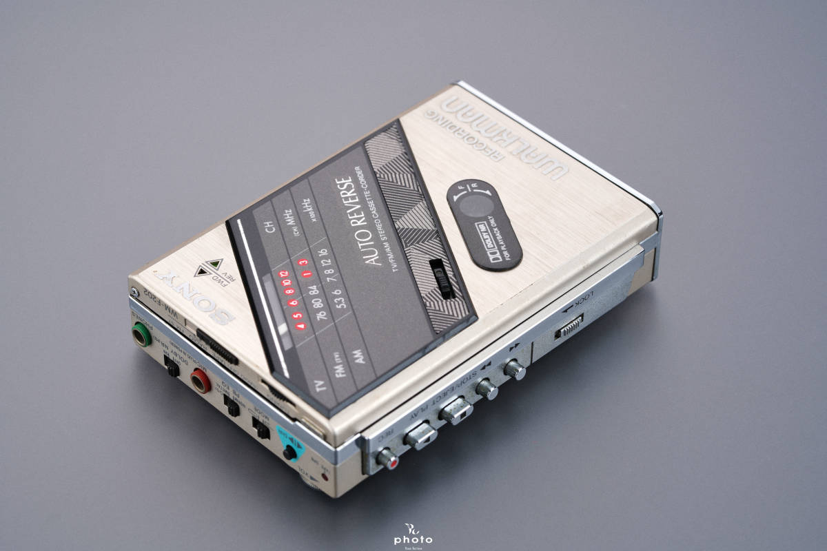☆極美品・動作〇☆ SONY ソニー WALKMAN FM/AMラジオ 録再機