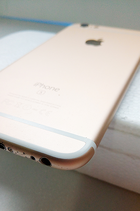 Apple iPhone6s 64GB A1688 ゴールド 動作品の画像10