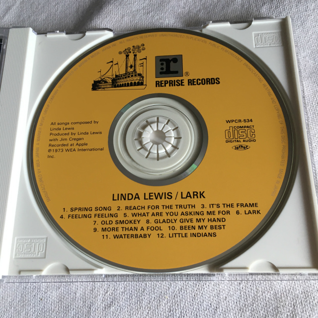 LINDA LEWIS「Lark」＊透明感ある歌声とコケティッシュな佇まい、「UKのMinnie Riperton」こと、LINDA LEWISが1972年に発表した2ndアルバム_画像4