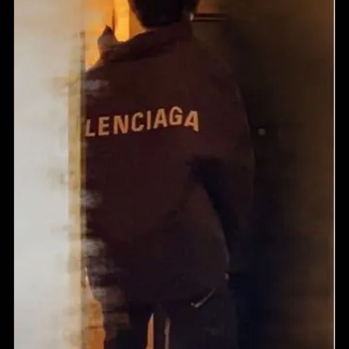 希少】BALENCIAGA ダウンジャケット 44 バックロゴ オーバーサイズ