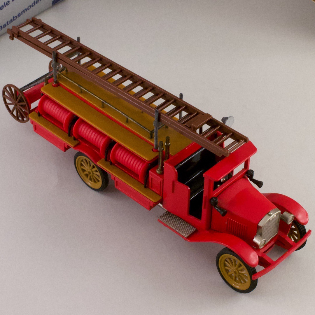 西ドイツ コナード（Conrad） 消防車 Volvo LKW 1928 1030 1/43_画像7