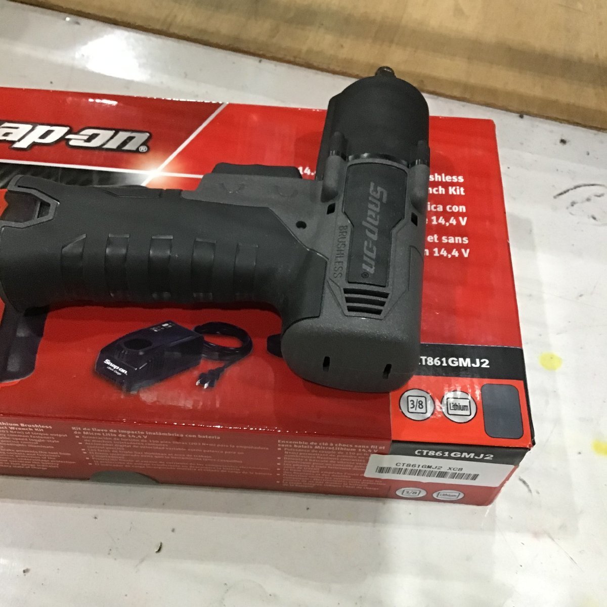未使用品】△スナップオン(Snap-on) 3/8コードレスインパクトレンチ