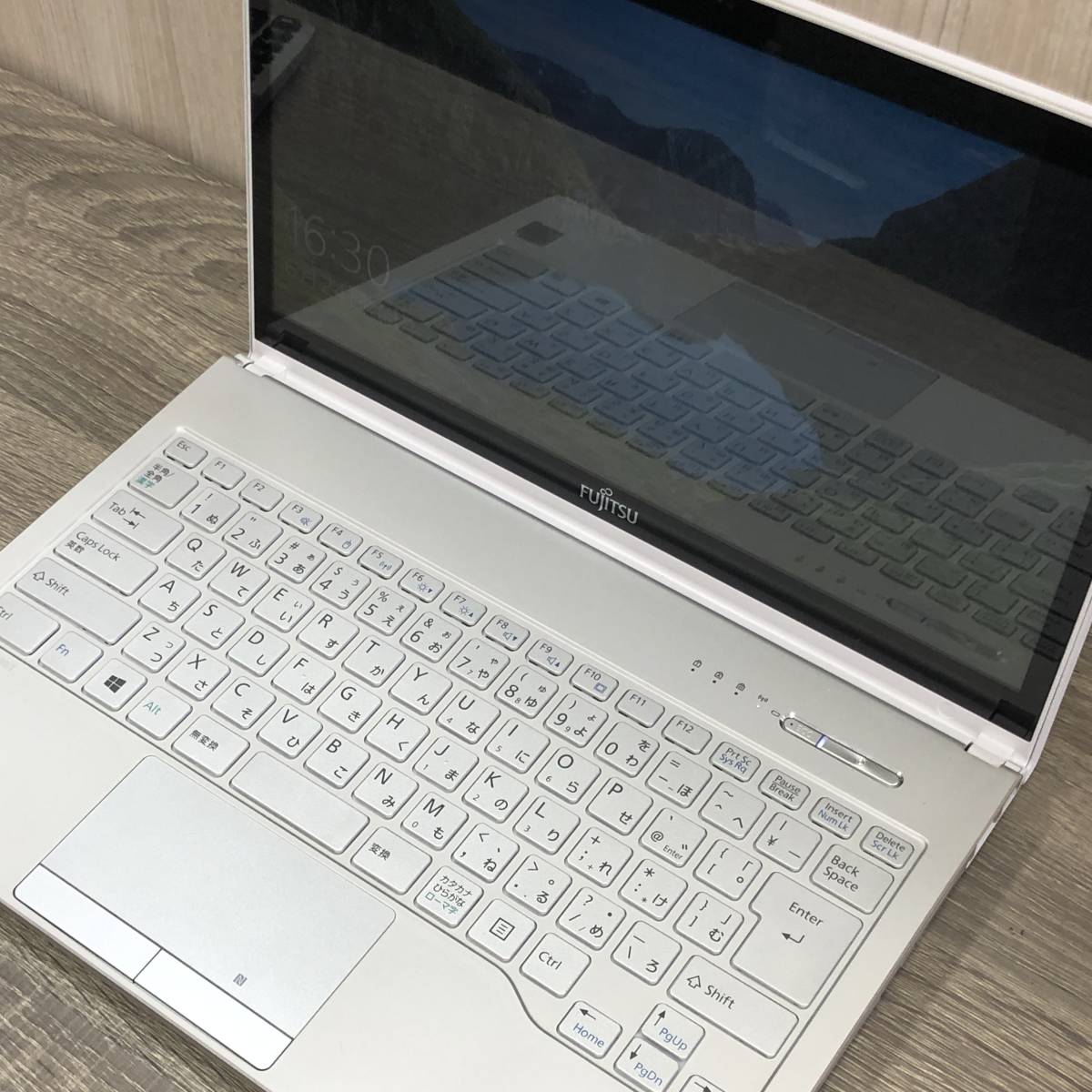 富士通 FUJITSU LIFEBOOK SH90/T Core i5-5200U CPU 2.20GHz 4GB