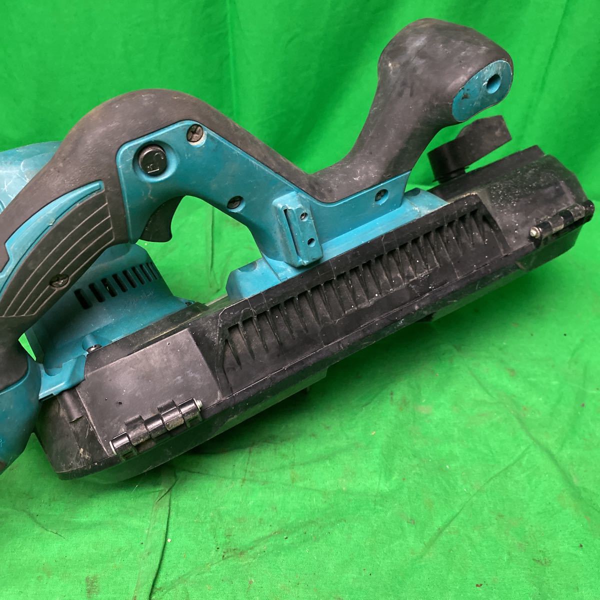 z328* makita マキタ 充電式ポータブルバンドソー PB181D 18V 電動工具 本体のみ 工具　切断機 バンドソー