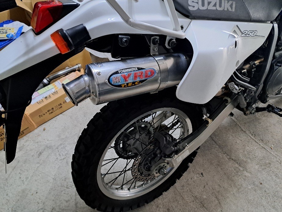 USヨシムラ DR250R/ジェベル250XC用スリップオンマフラー | vancubic.com
