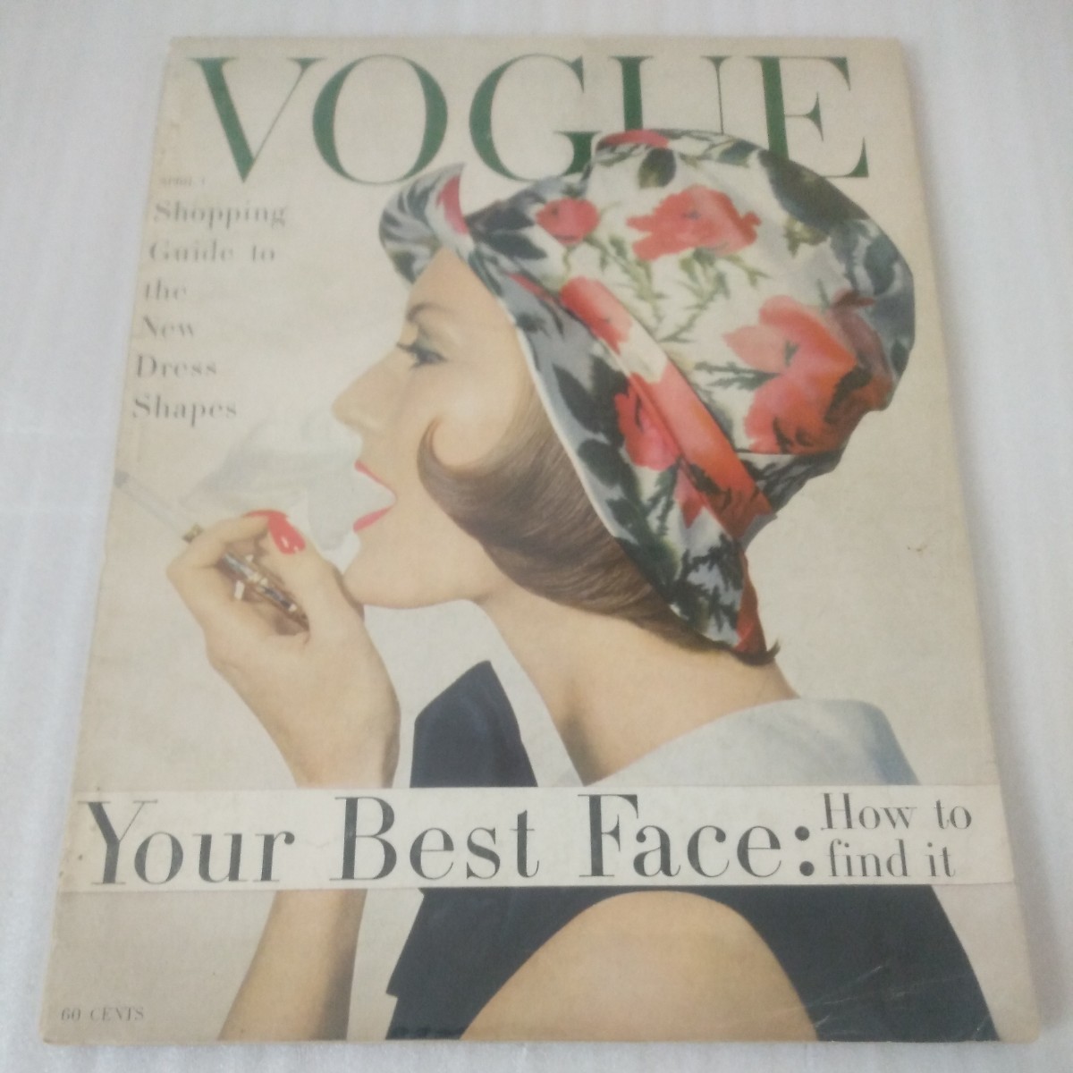 VOGUE ボーグ 1958年　April 1　アーヴィング・ペン　ウィリアム・クライン　ヘンリー・クラーク　ホルスト　コフィン　ヴィンテージ_表紙/ヤケ、汚れ、折れ、破れ