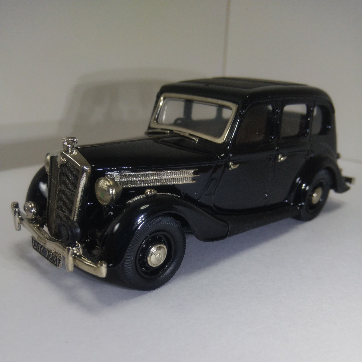 1/43 ミニカー POLICE 1939 WOLSELEY ウーズレイ イギリス製の画像1