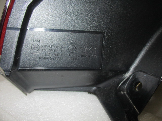NS5986M キックス P15 左テールランプ左テールライト ICHIKOH D252の画像9