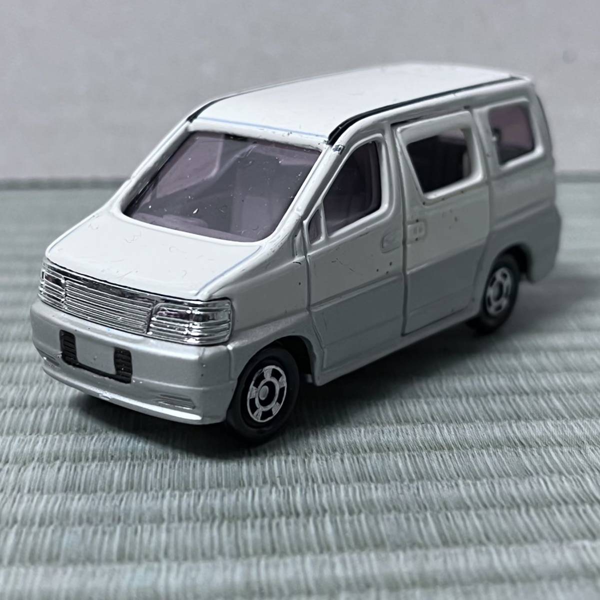 トミカ 日産エルグランド 絶版 ルース | beneficenciacusco.com