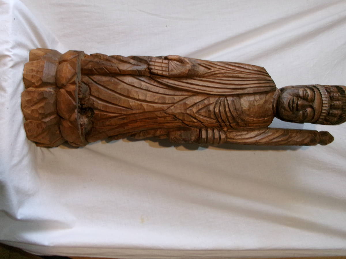 木製　　　　手彫り　　大きめ　仏像彫刻