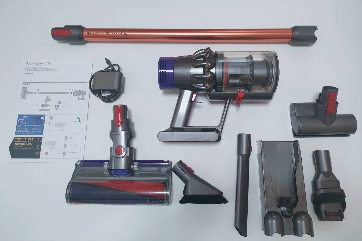 ダイソン Dyson Cyclone V10 Fluffy SV12 FF LF 美品 ハンディクリーナー サイクロン式 コードレス 掃除機  動作確認済み 中古品