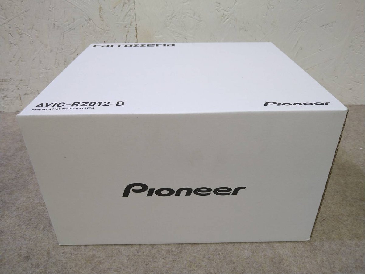 新品未使用 Pioneer/パイオニア カーナビ AVIC-RZ812-D 楽ナビ 7V型