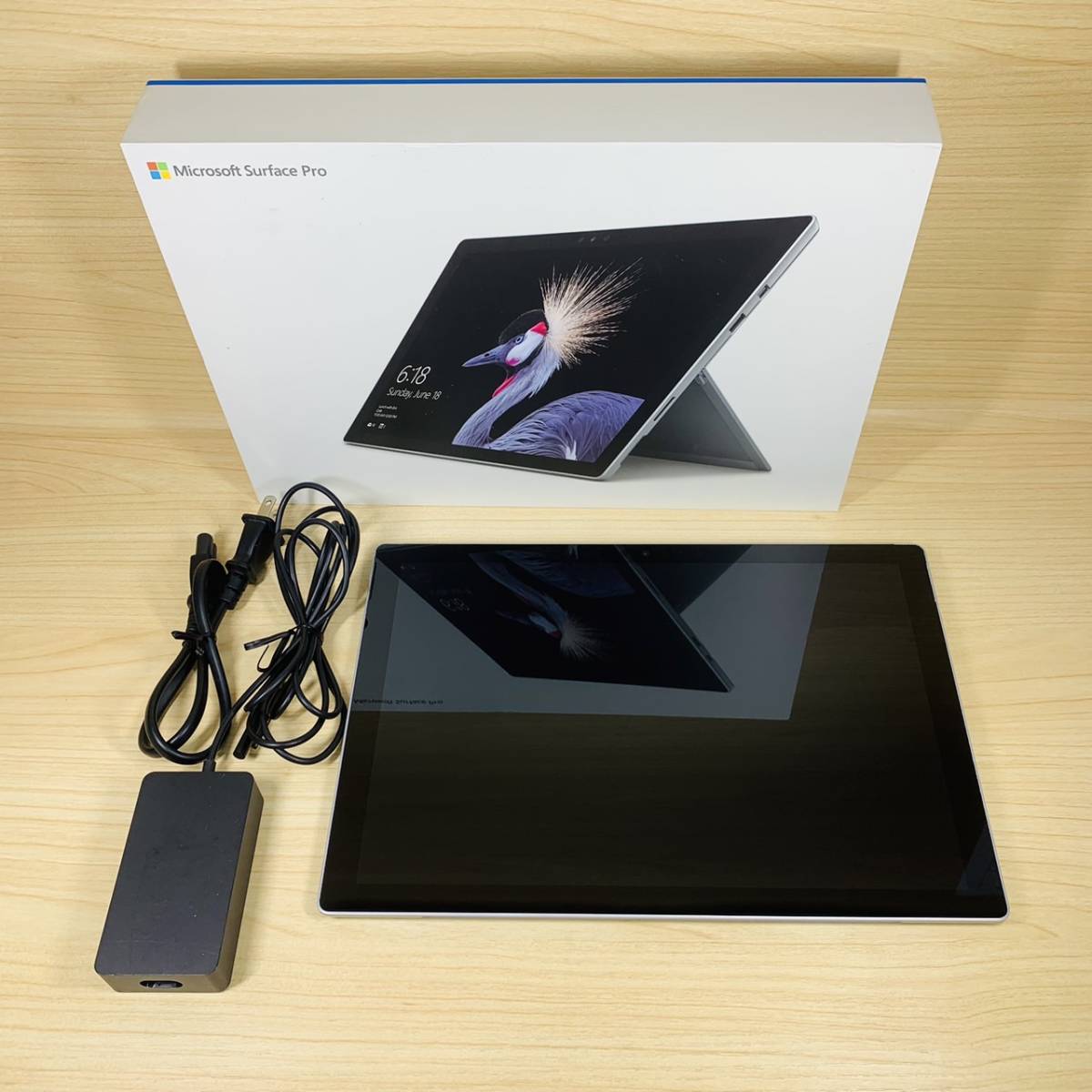 Microsoft Surface Pro 256GB FJX-00014 Intel Core i5 Processor 8GB