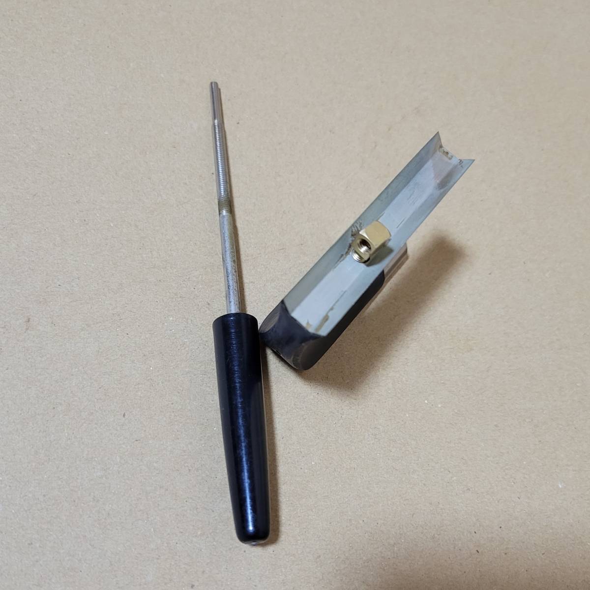 N-58 コントラバス弓ジャーマン式用 フロッグ おネジ付き 送料 N-58 コントラバス弓ジャーマン式用 フロッグ おネジ付き 送料