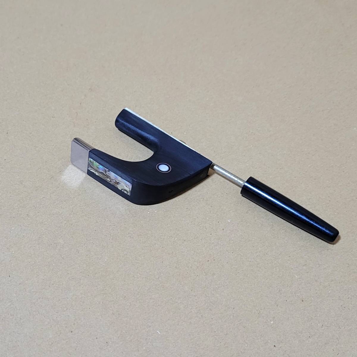 N-59 コントラバス弓ジャーマン式用 フロッグ おネジ付き 送料 N-59 コントラバス弓ジャーマン式用 フロッグ おネジ付き 送料