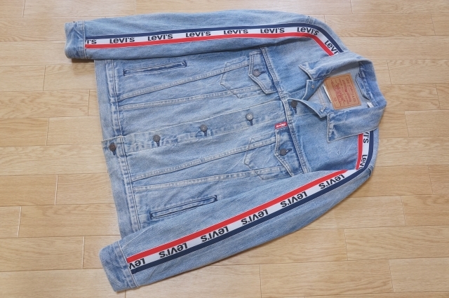 J206　即決　Levi's PREMIUM リーバイス プレミアム　ユーズド加工　袖ロゴライン入り デニムジャケット　Gジャン　L_画像1