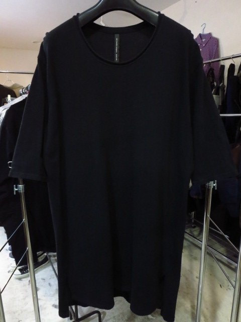 nude:masahiko maruyama ヌード マサヒコマルヤマ (NU-1393-VK) バックプリント 5分袖 ロング カットソー 黒 BLACK 2 定価22000円