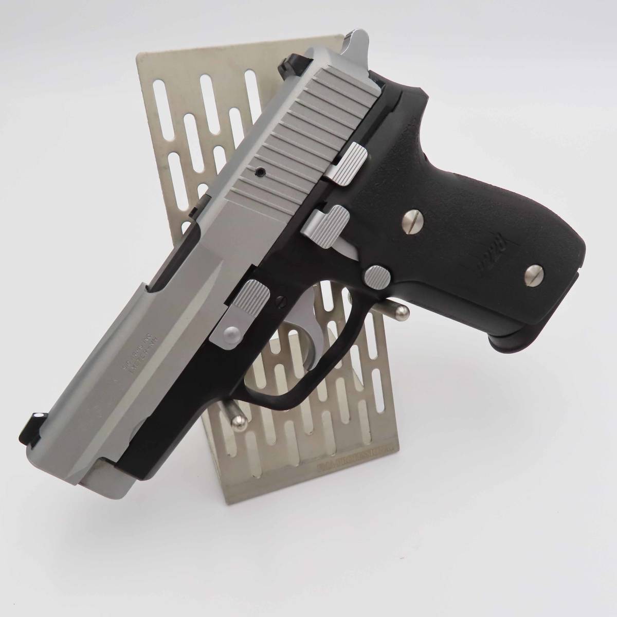 タナカワークス SIG P228 Two-Tone Evolution 2 フレームHW 発火式