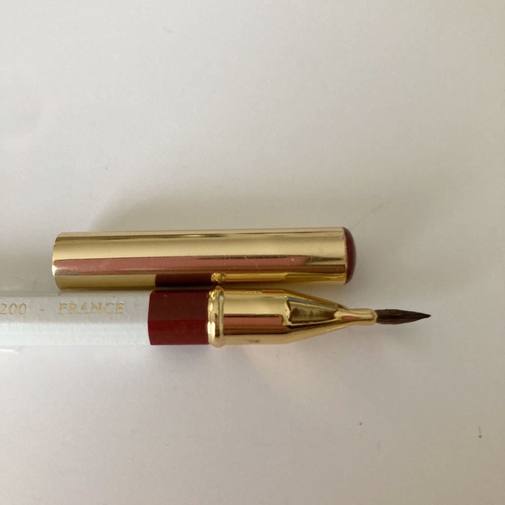  Clarins * crayons re-vuru* lip liner * lip pen sill *10* settled red group * regular price 3080 jpy 