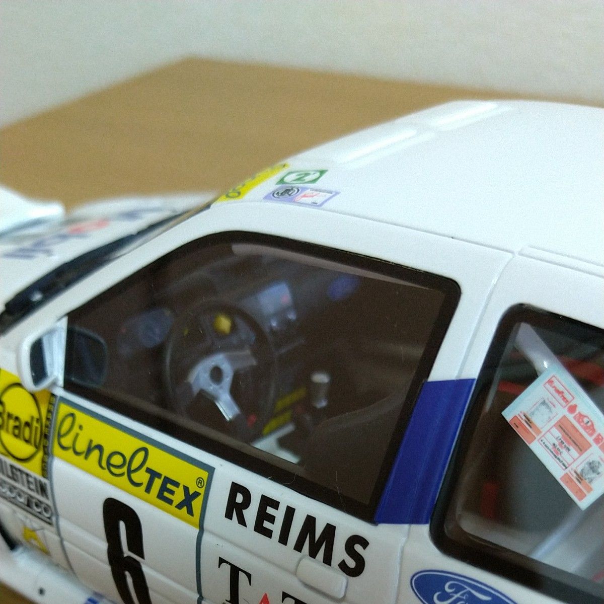 1/18 OTTO mobile OTM534 フォード エスコートRS コスワース4×4 1/18 OTTO mobile OTM534 フォード エスコートRS コスワース4×4