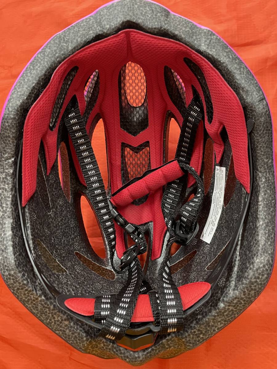 通勤通学に！　LEDテールライト装備◆スポーツヘルメット　およそ56～62㎝　M/L_画像5