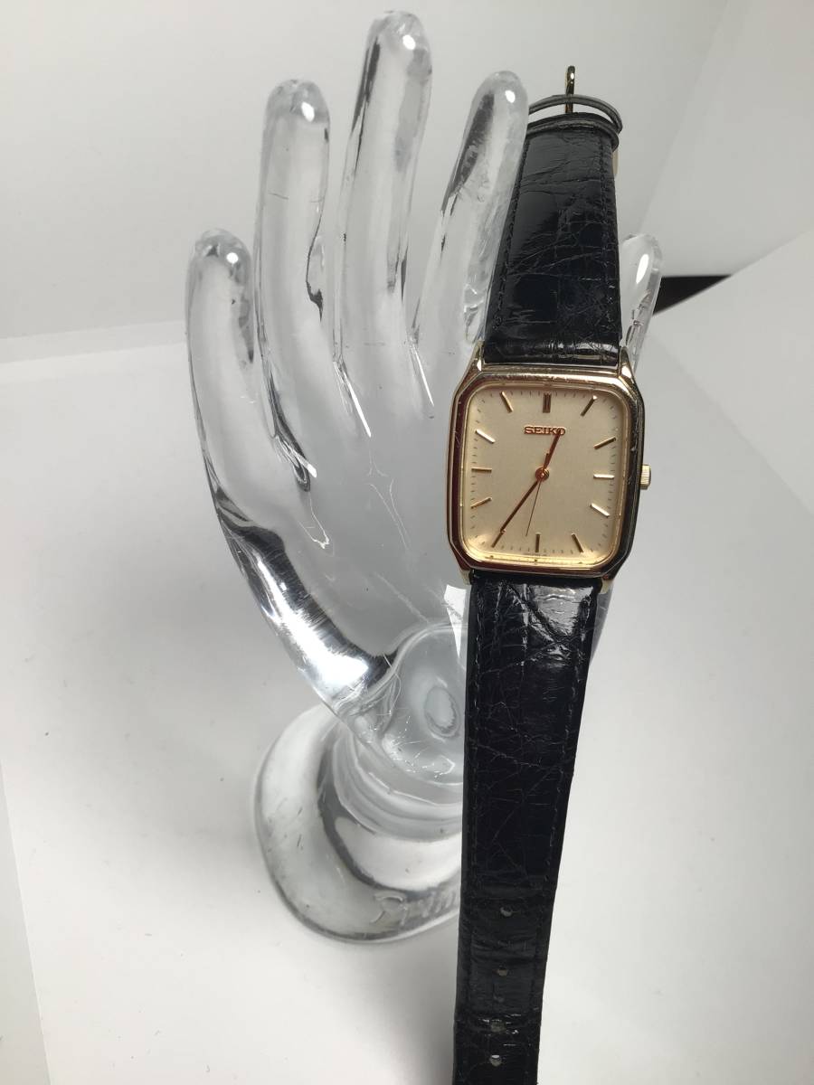 SEIKO】7N01-0FA0 革ベルト セイコー クォーツ 中古品 稼働品 電池交換
